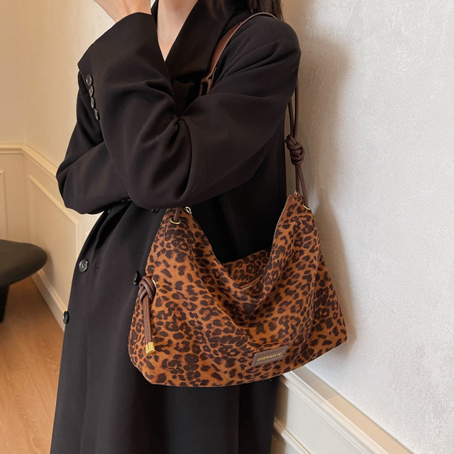 Autumn And Winter Niche Shoulder Underarm Pillow Leopard Print Women's Messenger Bag - Hanabi